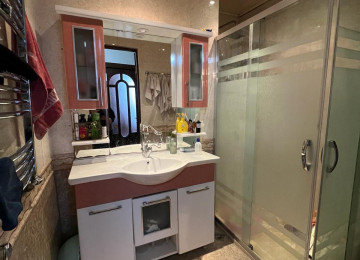 Binəqədi rayonu 8 mikrarayon Əcəmi Naxcivani kücəsi 2