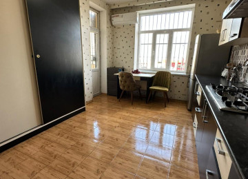 Satılır..!! Zabrat-Mehemmedli yolu üzerinde Araz marketle