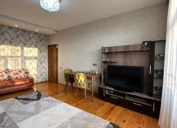 Satılır..!! Zabrat-Mehemmedli yolu üzerinde Araz marketle