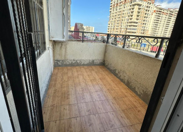 Satılır..!! Zabrat-Mehemmedli yolu üzerinde Araz marketle