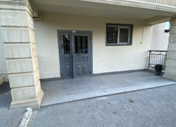 Satılır..!! Zabrat-Mehemmedli yolu üzerinde Araz marketle