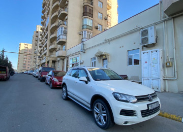 Satılır..!! Zabrat-Mehemmedli yolu üzerinde Araz marketle