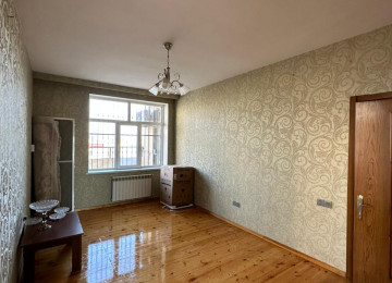 Satılır..!! Zabrat-Mehemmedli yolu üzerinde Araz marketle