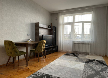 Satılır..!! Zabrat-Mehemmedli yolu üzerinde Araz marketle