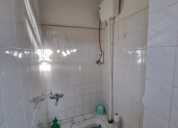 Zabrat 1 qesebesi Magistral yolun ustunde 4 sotda 110 kvm.3