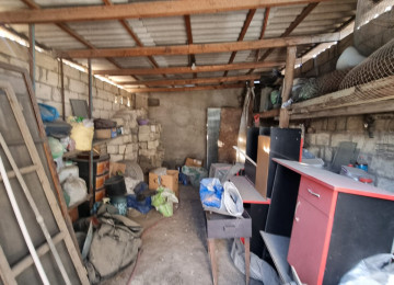 Zabrat 1 qesebesi Magistral yolun ustunde 4 sotda 110 kvm.3