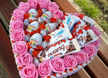 Kinder buketler sifarisle hazirlanir.Sifarisler en az 1 gun