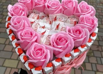 Kinder buketler sifarisle hazirlanir.Sifarisler en az 1 gun