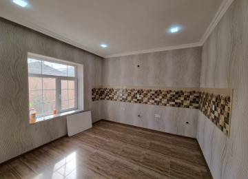 EV ÖZU UCUN TİKİLİB,EVİN İCİNDE ORTA DİVARLAR 40