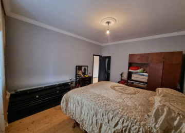 Ramani qes.merkezde marsruta 100 metr 3 sotda 135kvm.sahesi