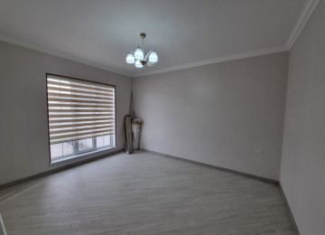 Ramani qes.merkezde ,bahali evlerin ehatesinde marsruta 100