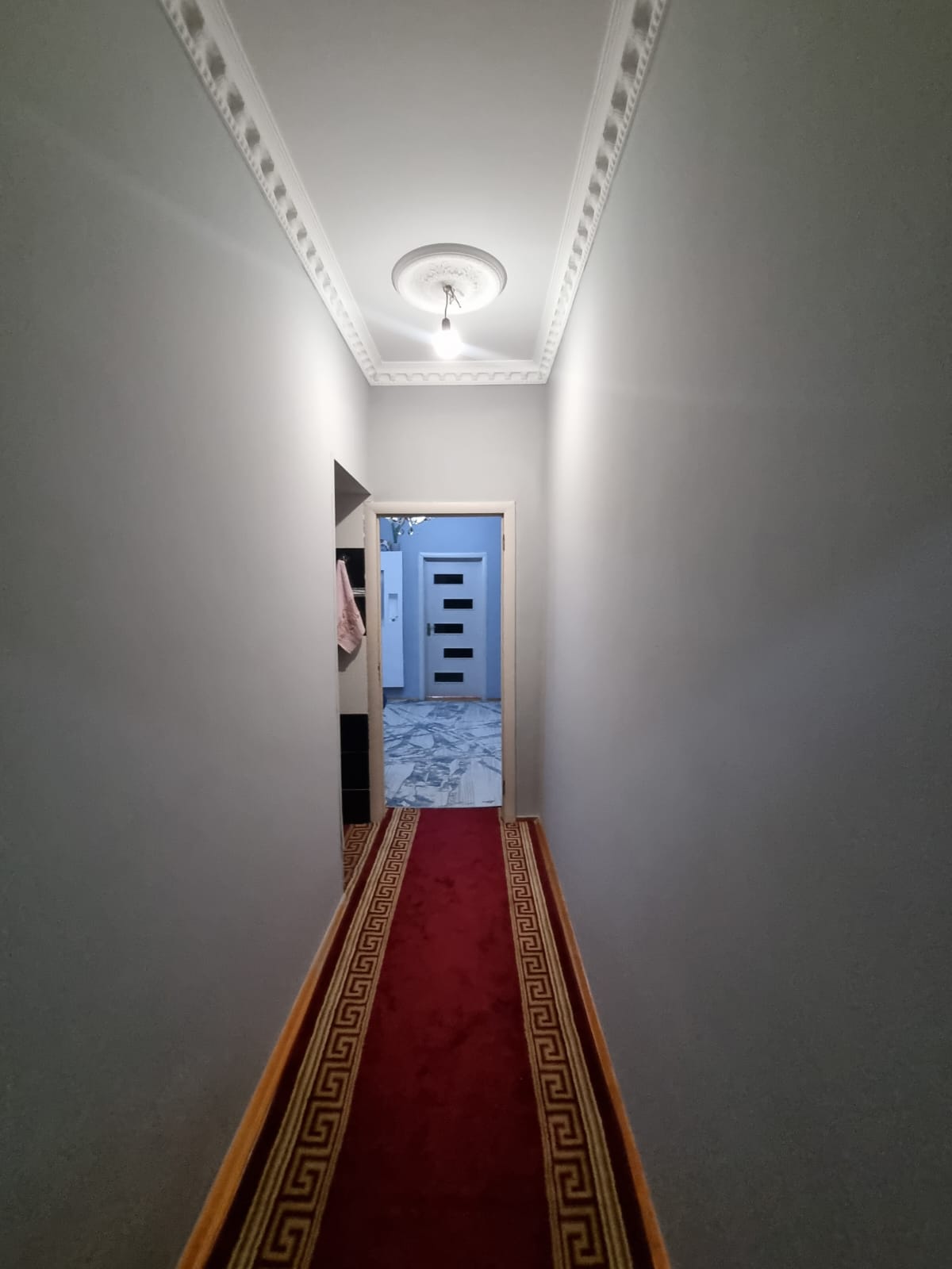 Zabrat 1qesebesinde tam merkez yere yaxin,QAİ arxa