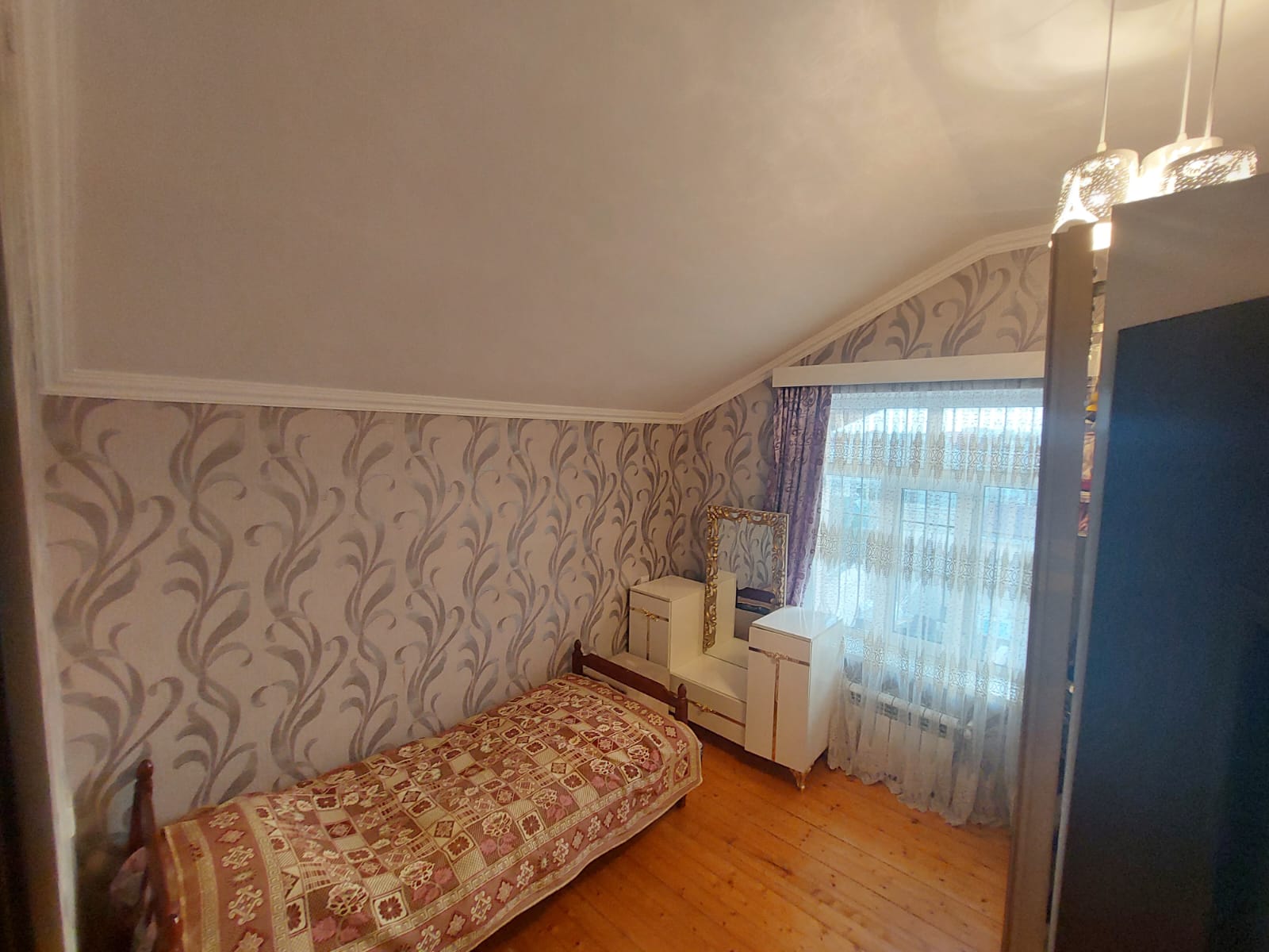 Hövsan həyət evi Hovsan Qusculug Yolnun Usdunde Adem Ve 212 Nomreli