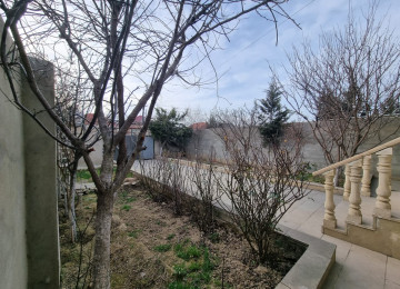 Ramana qesebesinde tam merkezinde əsas səhər yoluna