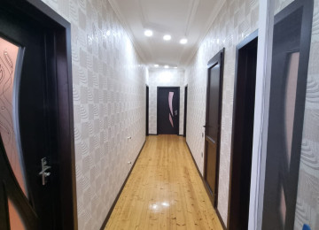 Ramana qesebesinde tam merkezinde əsas səhər yoluna