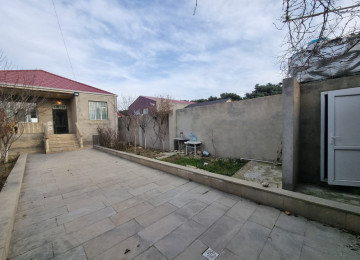 Ramana qesebesinde tam merkezinde əsas səhər yoluna