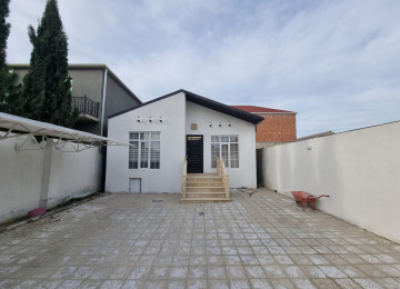 Ramana qesebesinde tam merkez yerde esas yola lap yaxin