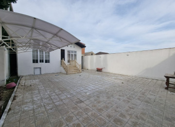 Ramana qesebesinde tam merkez yerde esas yola lap yaxin