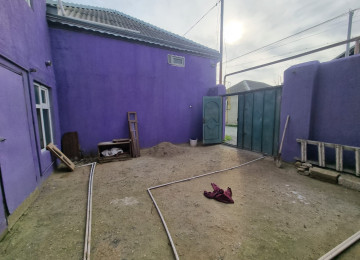 Ramana qesebesinde 22 sayli mektebe yaxin,marsurut yolunda