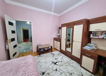 Zabrat 1qesebesinde tam merkez yere yaxin,QAİ arxa