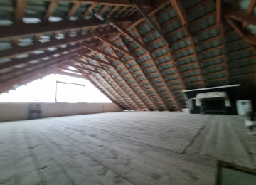 Zabrat 1qesebesinde tam merkez yere yaxin,QAİ arxa