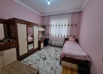 Zabrat 1qesebesinde tam merkez yere yaxin,QAİ arxa