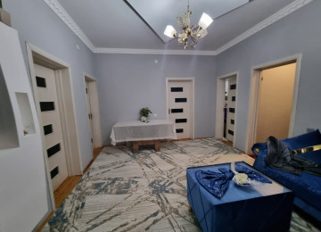 Zabrat 1qesebesinde tam merkez yere yaxin,QAİ arxa