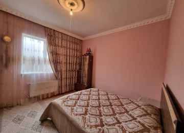 Zabrat 1qesebesinde tam merkez yere yaxin,QAİ arxa