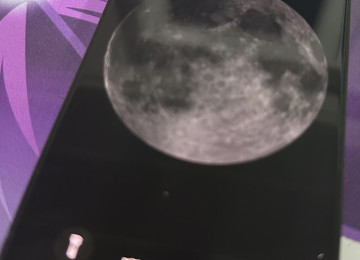 Telefon ideal veziyyetdedir. Hec bir problemi yoxdur. 9 ay