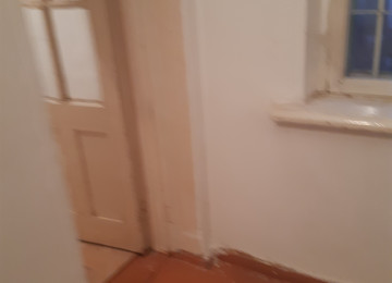 Kupçası var .iki mərtəbəli alman layihəli daş evin 1 ci