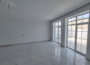 Bine Qesebesi Ulvu Resdaranin Yaxinida 2.20 icinde Tam