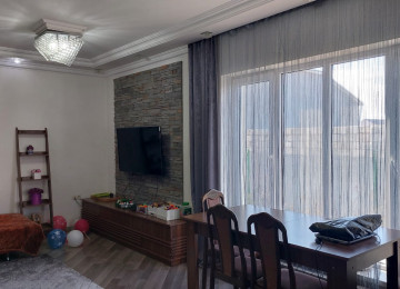 Hovsanda Levenginin Asvalt Yolun Usdunde Marsurutlarin