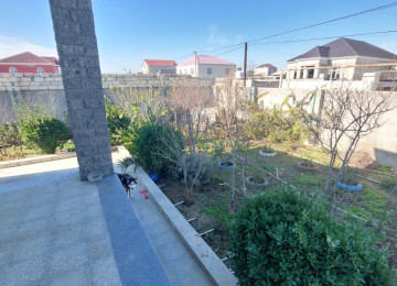 Hovsanda Levenginin Asvalt Yolun Usdunde Marsurutlarin