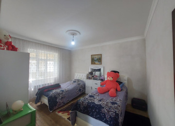 Suraxani Rayonu Zig Baglari Torpaq 2,2 sotdur. Ev 7 das