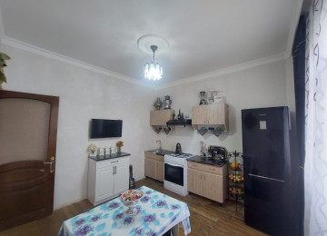 Suraxani Rayonu Zig Baglari Torpaq 2,2 sotdur. Ev 7 das