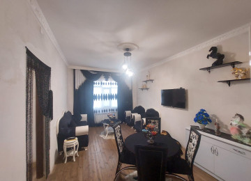 Suraxani Rayonu Zig Baglari Torpaq 2,2 sotdur. Ev 7 das