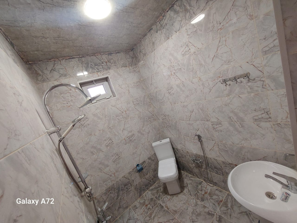 Binə həyət evi Bine Qesebesi 160 Nomreli Marsurutun Ve 218 Nomreli