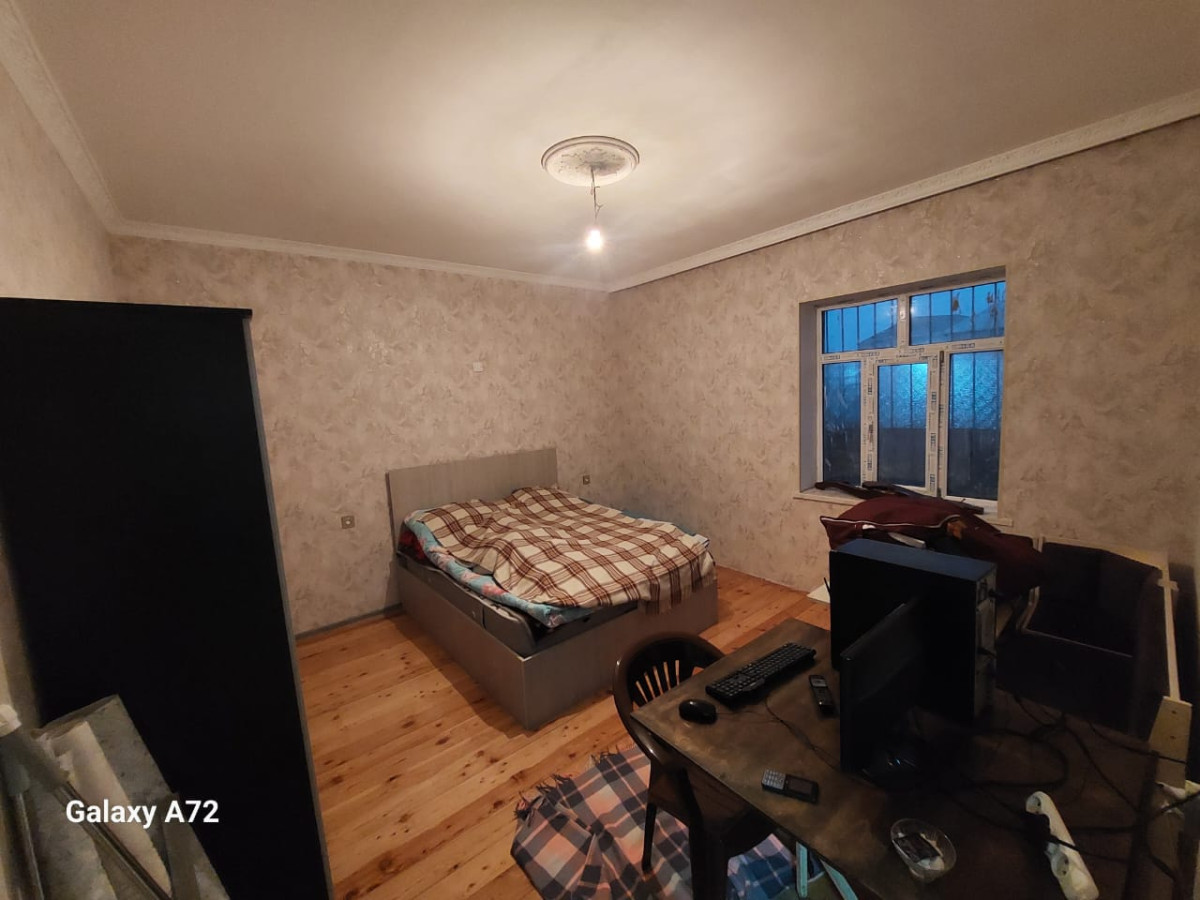 Hövsan həyət evi Hovsan Kendinde 118 Nomreli Mektebin Baxcanin Poctun 100