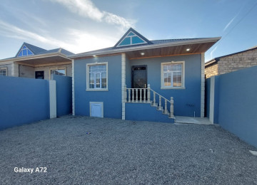 Binə həyət evi Bine Qesebesi 160 Nomreli Marsurutun Ve 218 Nomreli