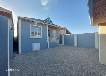 Binə həyət evi Bine Qesebesi 160 Nomreli Marsurutun Ve 218 Nomreli