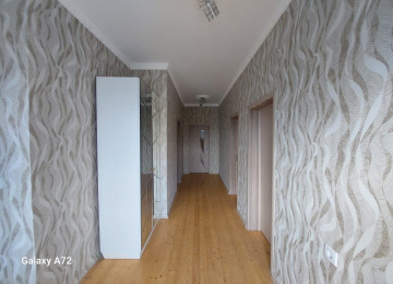 Hovsan Ticaret Merkezi Yeni Acilmis Masin Bazariyla Uz Uze