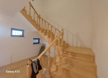 Hovsan Adem Marketin Arxa Terfne Dusur Qoluf Adasina Geden