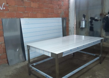 Yerli istehsalımız və ya xaricdən istəyə uyğun sifarişlərlə