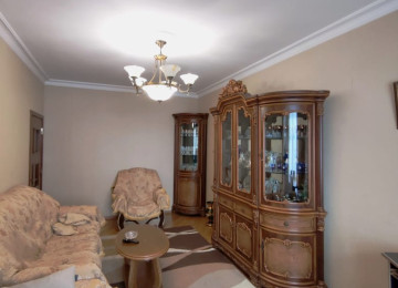 Xətai rayonu Məhəmməd Hadi küçəsi Əhmədli metrosunun düz