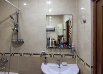 Xətai rayonu Məhəmməd Hadi küçəsi Əhmədli metrosunun düz