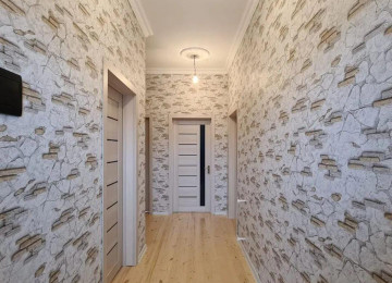 Qaradag rayon Qobu qes kruqa yaxin yolun qiraginda ev