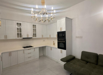 Xəzər rayonu Mərdəkan qəsəbəsində Mərdəkan Qalası və Yolun