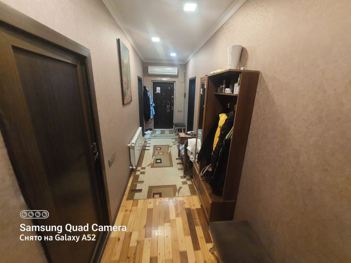 Hövsan həyət evi Sənəd kupça Hövsan baqları simurq restorana yaxın 4 sotda
