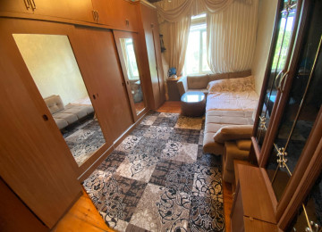 Şəhərin mərkəzində 28 may metrosu (LC Waikiki) ilə üz bə üz