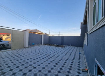 Zabrat 1 , araz marketin yaxinliginda. 118 b maşrut yolun